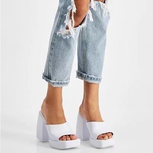 Bar III White platform shoes 9 WORN ONCE